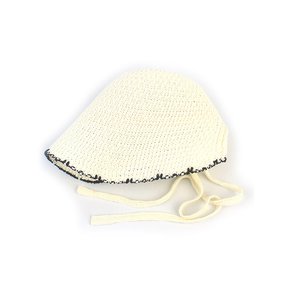 Edge Ivory Strap Bonnet Hat 버킷햇