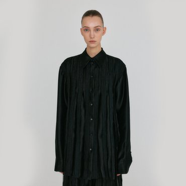 EENK ZLAIRE Pleated Shirts - Black