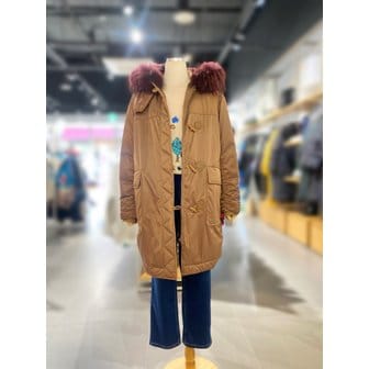 베네통 [여주점] 라쿤퍼 토글 다운 패딩 (BAPDF8461)