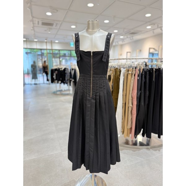 [부산점] 프릴 포인트 플리츠 주름 서스펜더 롱 원피스 EQ4WO061