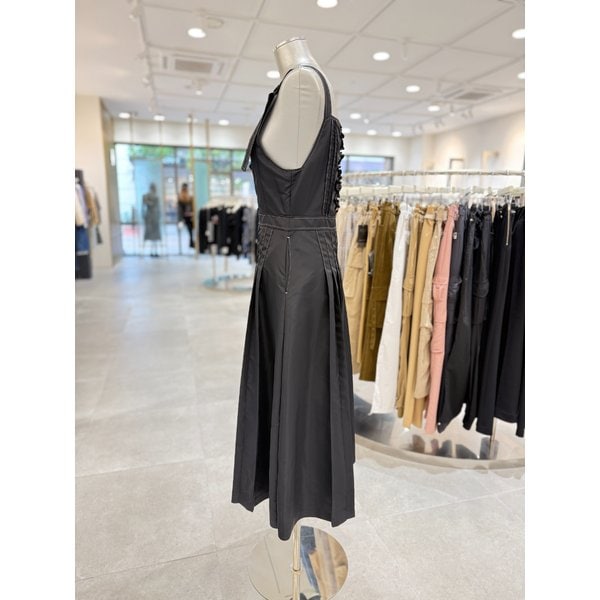 [부산점] 프릴 포인트 플리츠 주름 서스펜더 롱 원피스 EQ4WO061