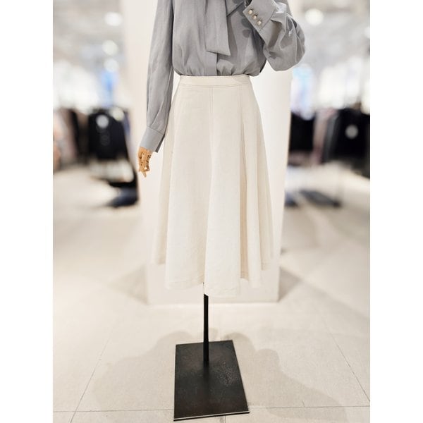 [파주점] [더아이잗컬렉션]백 지퍼 플레어 데님 스커트 CS4B0SK142