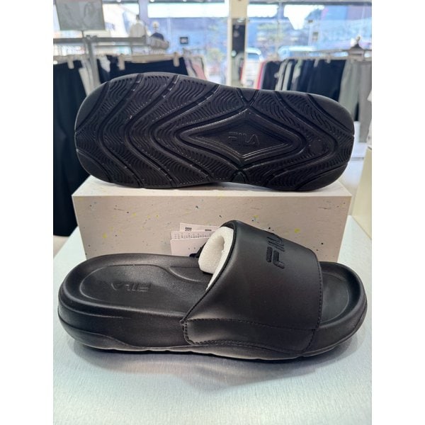 [여주점] 1SM02775H 001 SLEEK TENDER 25 슬릭텐더 25 남녀공용슬리퍼