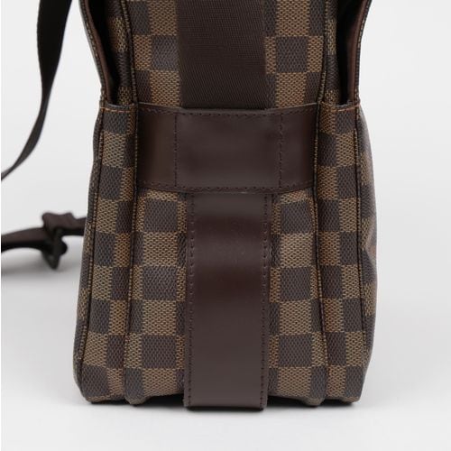 https://image-cdn.trenbe.com/resale-product-photo/869827/1789548267577-7805af71-3188-414f-92df-2ea50d20353a.jpg