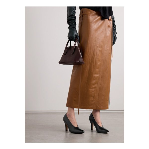 프루덴스 가죽 펌프스 블랙 1647597339876970