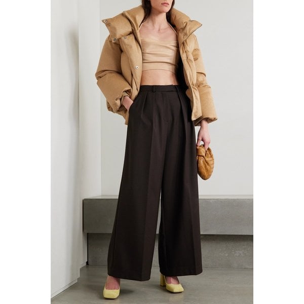 Cropped Gathered Leather Halterneck Top 샌드