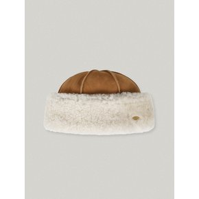 TALVI SHEARLING HAT (CAMEL)
