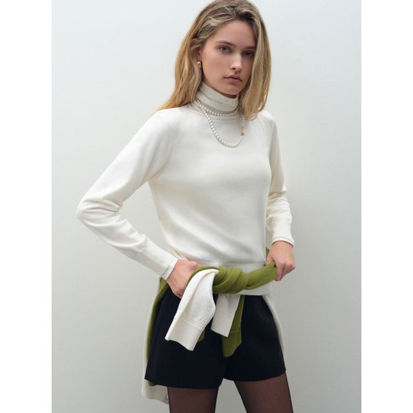 울혼방 터틀넥 탑_아이보리