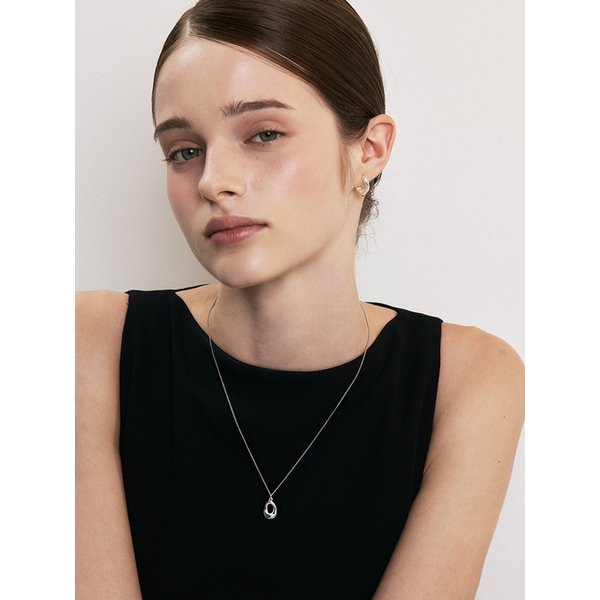 oval pendant layered set necklace