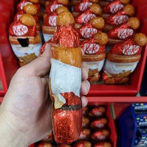 KitKat 킷캣 크리스마스 산타 스페큘라티우스 피규어 85g