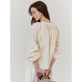 Puffed blooming blouse (Ivory)