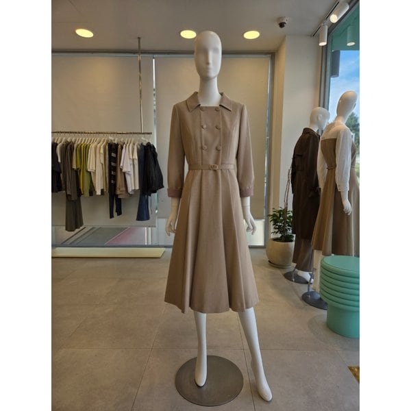 [여주점] [더 아이잗] 여성 더블 단추 포인트 벨티드 원피스 (IR9A0OP051)