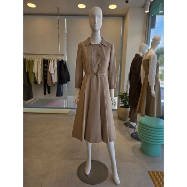 [여주점] [더 아이잗] 여성 더블 단추 포인트 벨티드 원피스 (IR9A0OP051)