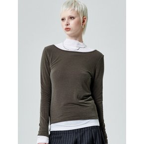 LAYERED TURTLENECK TOP [KHAKI WHITE]