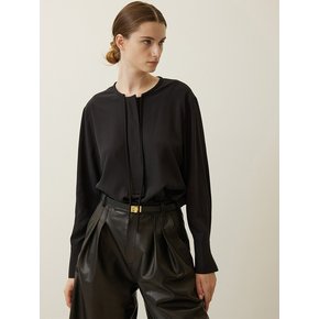 Regular-fit Collarless Blouse Black