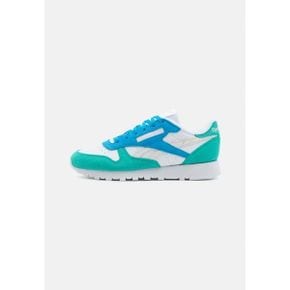 5107959 Reebok CLASSIC - Trainers white/unleashed green/grey 110598039