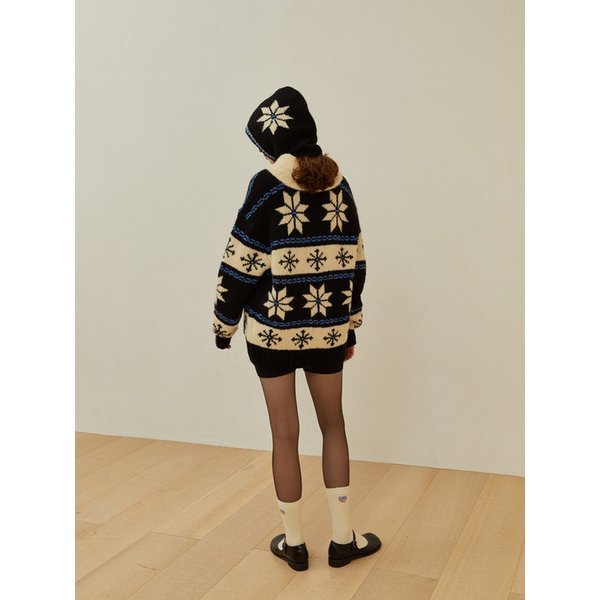 Snowflake Alpaca Cowichan Cardigan (Black)