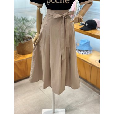 레코브 벨티드 핀턱 플레어 스커트(LC31E6SK529X)