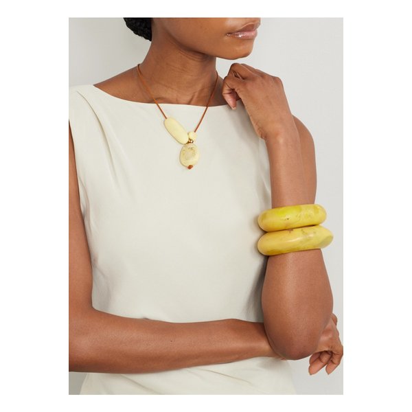 다이너소어 디자인 록 클러스터 가죽 레진 골드톤 네크리스 파스텔 옐로 46376663162900622