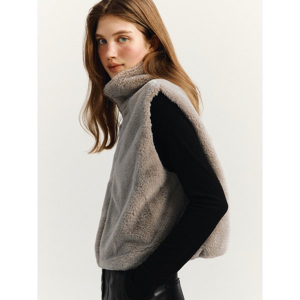 소프트 퍼 하이넥 집업 베스트(MAFDVT03NGY)