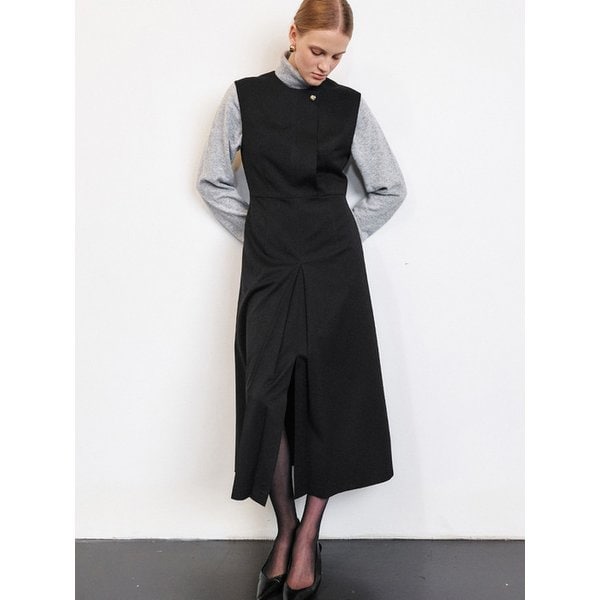 (3차 리오더) ONE BUTTON DETAIL SLEEVELESS DRESS [BLACK]