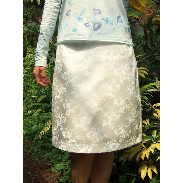Soft Sheen Skirt (White)