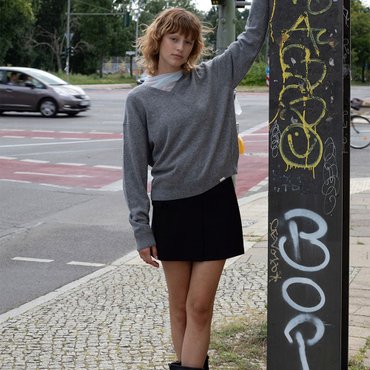 레이브 Belt Pocket Mini Skirt in Black VW4AS327-10