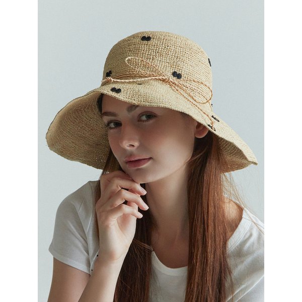 Betty natural grass-bucket