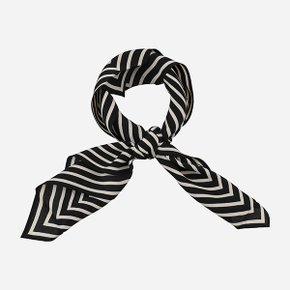 [시흥점] 5F 222 852 800 200 시그니처 모노그램 실크 스카프 블랙