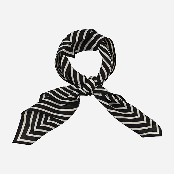 [시흥점] 5F 222 852 800 200 시그니처 모노그램 실크 스카프 블랙