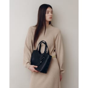 DCBA75731BK [셀럽픽][HEATHER] 헤더 양가죽 블랙 토트백