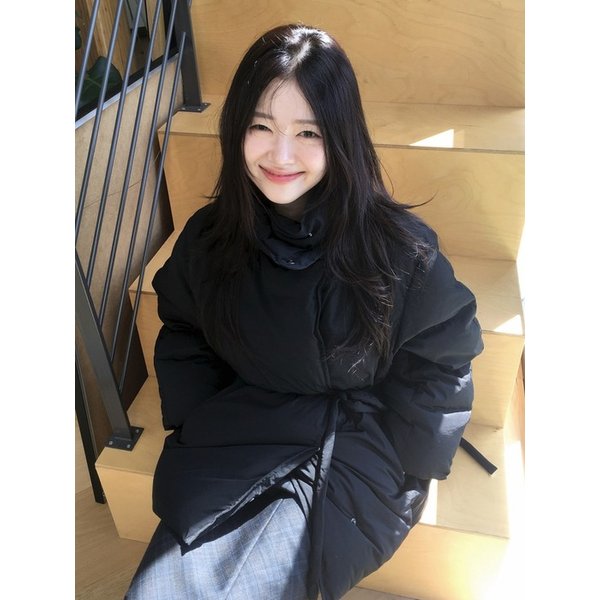 [44사이즈입고]하이넥 벨티드 구스 다운 점퍼 OP5XMA610
