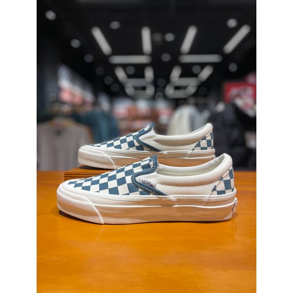 [시흥점] 남녀공용 스니커즈 Lx 클래식 슬립온 98 (블루)(VN000D9P12S)