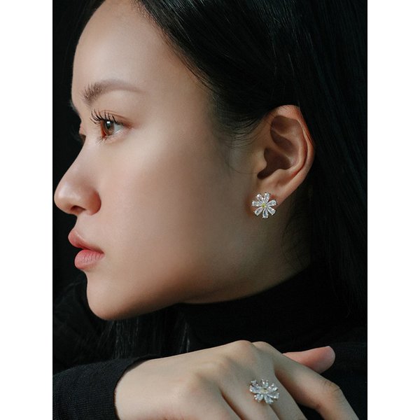 BLOSSOM EARRING