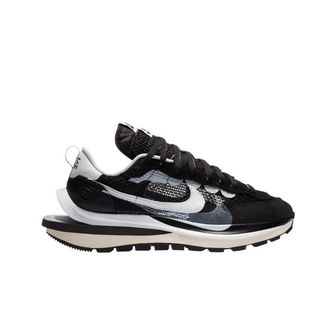  나이키 x 사카이 베이퍼와플 블랙 화이트 Nike x Sacai VaporWaffle Black White