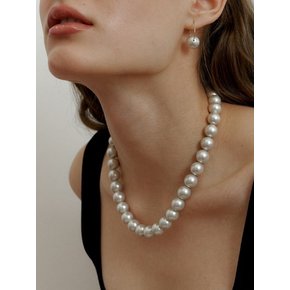 Soft Silver Pearl Necklace