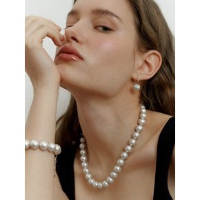 Soft Silver Pearl Necklace