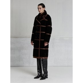 LINE CONTRAST SHEARLING COAT (BLACK)