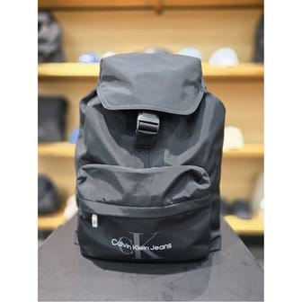 Calvin Klein Jeans [파주점] 남성 모노그램 로고 플랩 백팩(4G3136G-UB1)