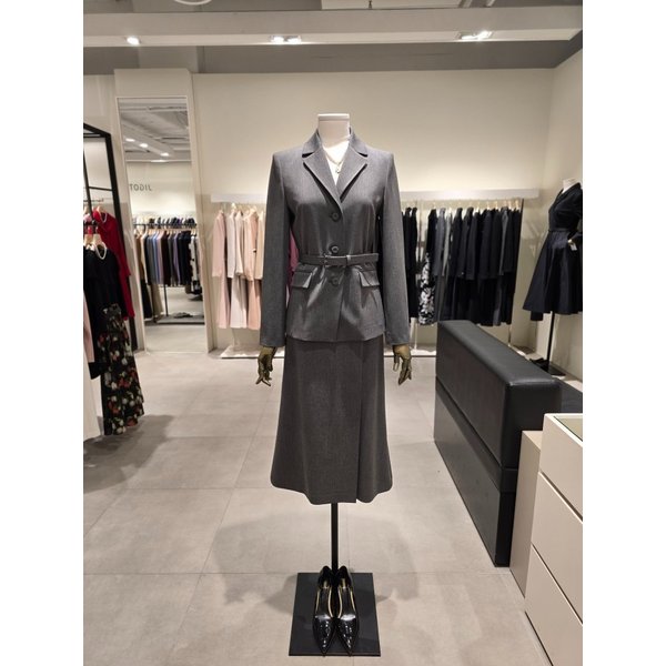 [파주점] 세트 벨티드 슬림 자켓 + 언밸런스 스커트 JS2B0JK702,JS2B0SK702