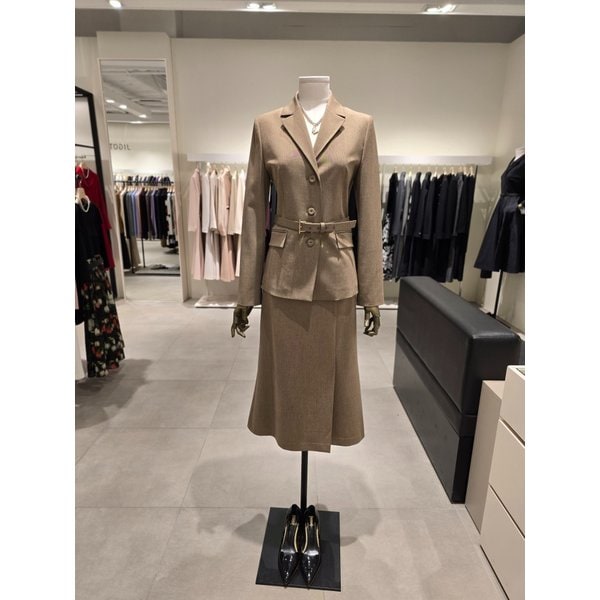 [파주점] 세트 벨티드 슬림 자켓 + 언밸런스 스커트 JS2B0JK702,JS2B0SK702