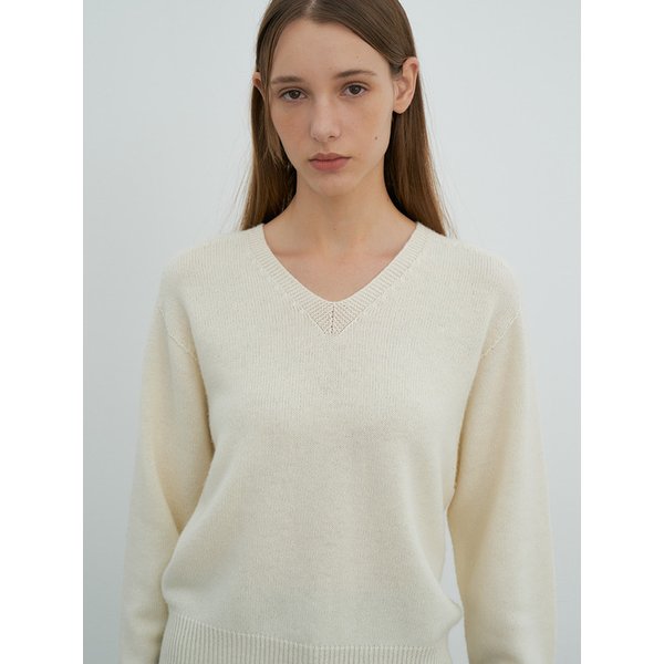Wool V-Neck Knit_Ivory