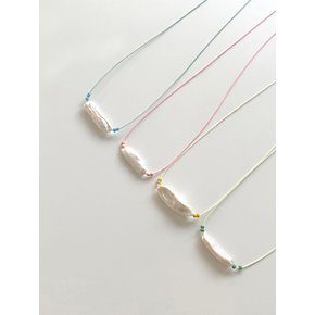 Square Pearl With Color Thread Necklace