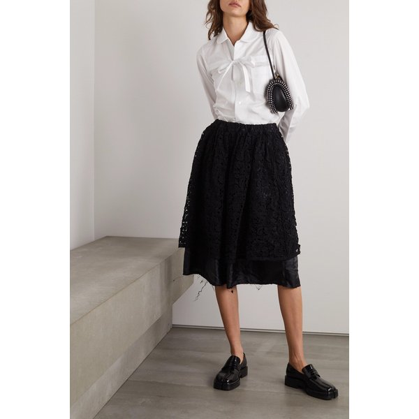 티어드 레이스 새틴 미디 스커트 블랙 1647597302840719