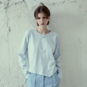 뮤제 MIA Embroidered Unbalanced Hem T-shirt_Blue