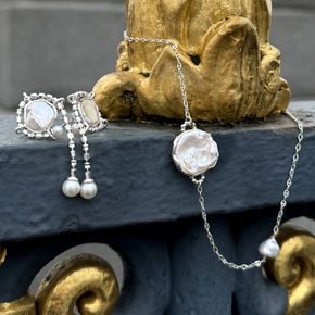 NEO PEARL CHOKER
