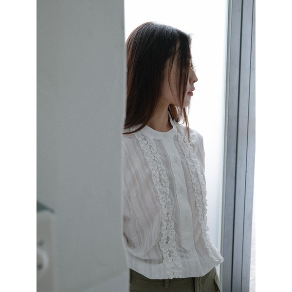 ruffle shirt (white)