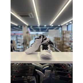 [여주점] 남여공용 배드민턴화 V1GA240157 WAVE LIGHTNING Z8 WIDE 웨이브라이트닝Z8