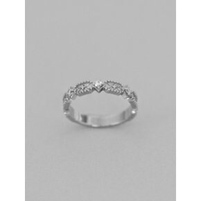 Gothic triple cubic miss ring