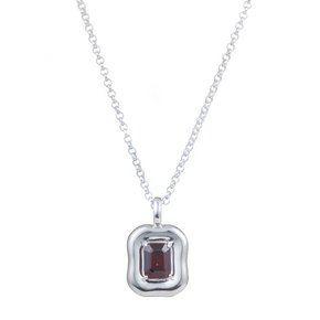 SQUARE BLOOM NECKLACE_GARNET